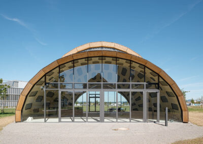 Architekturfotografie eines Pavillon auf dem Campus der Uni Freiburg